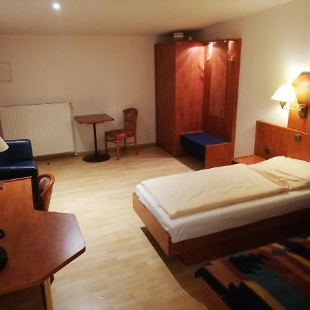 Hotel Dorfschaenke Büdelsdorf Zewnętrze zdjęcie