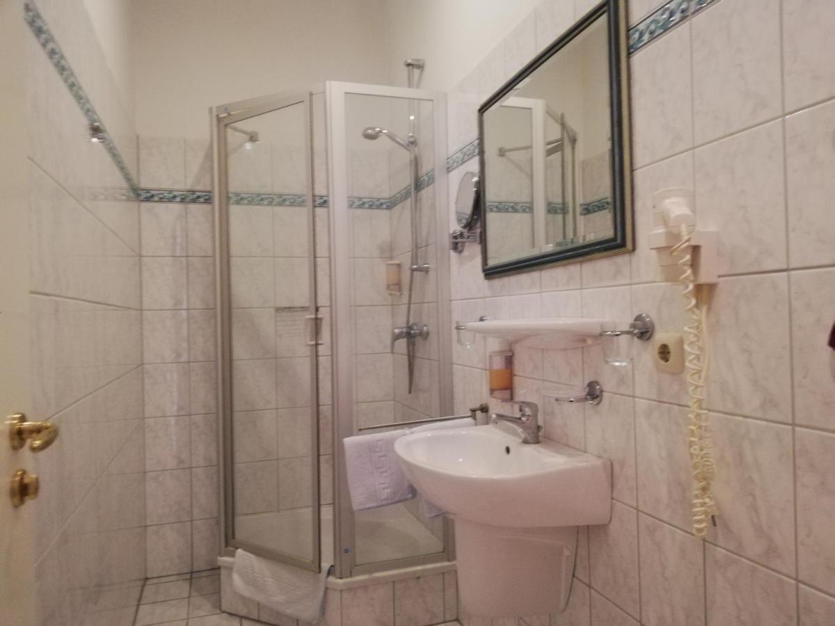Hotel Dorfschaenke Büdelsdorf Zewnętrze zdjęcie